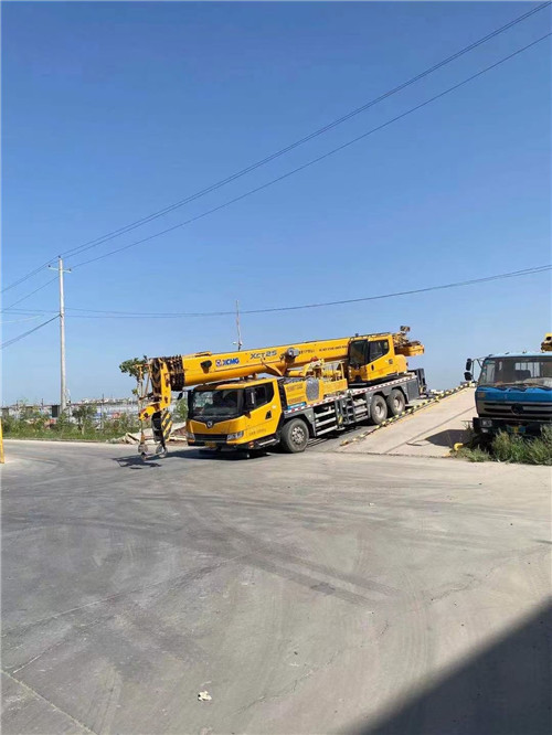 郊区吊车作业时，可能会产生哪些额外收费项目？